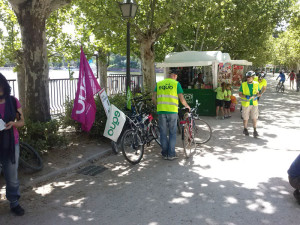 acto de campaña en bici